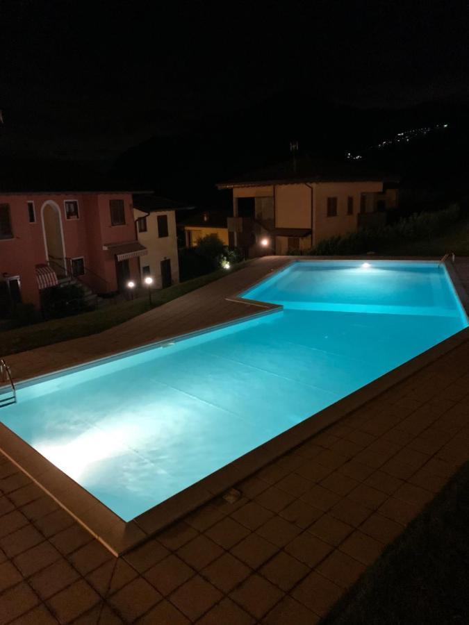 ריבה די סולטו Villa Mirella: Casa Vista Lago Con Piscina מראה חיצוני תמונה